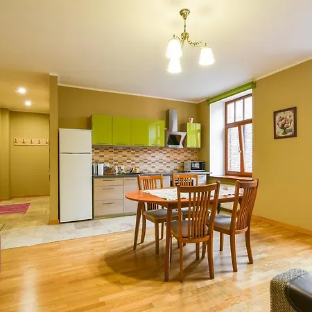 Kronu Nami Apartman *